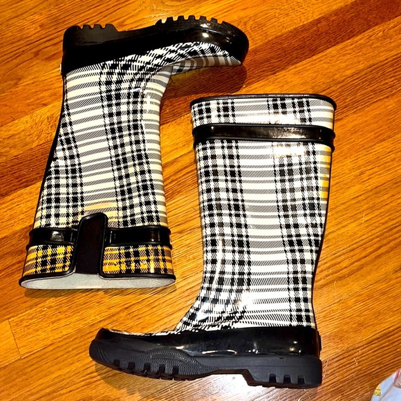 Sperry rain boots size 6, black and white with pops of burnt orange - Picture 1 of 9
